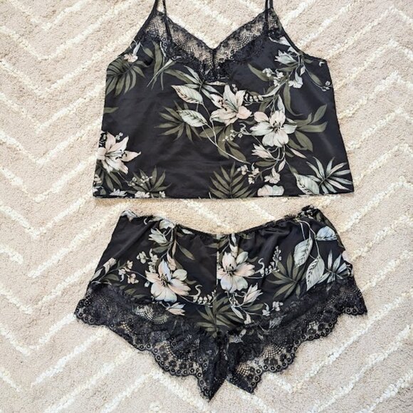 Midnight Bakery Astrid Printed Matte Satin Camitap Set Size L with Robe!! - Picture 2 of 11
